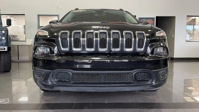 2015 Jeep KL Cherokee - Image 8 of 31