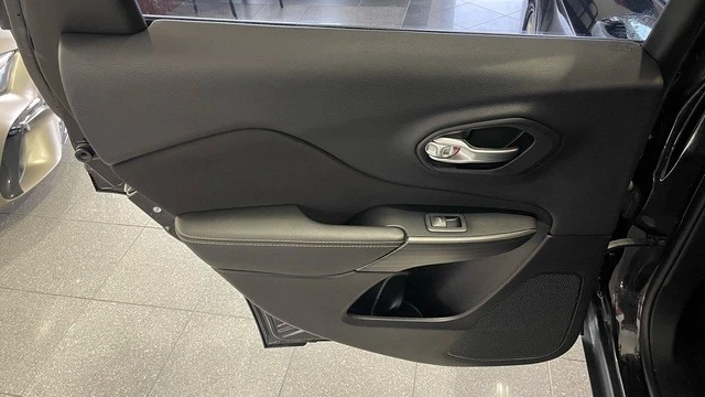 2015 Jeep KL Cherokee - Image 31 of 31