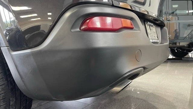 2015 Jeep KL Cherokee - Image 16 of 31