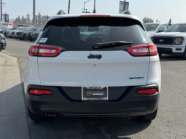 2015 Jeep KL Cherokee - Image 8 of 12