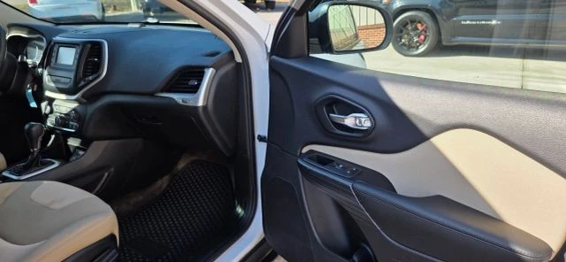2015 Jeep KL Cherokee - Image 15 of 19