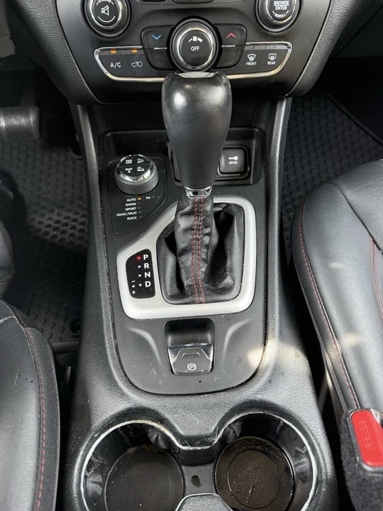 2015 Jeep KL Cherokee - Image 5 of 8