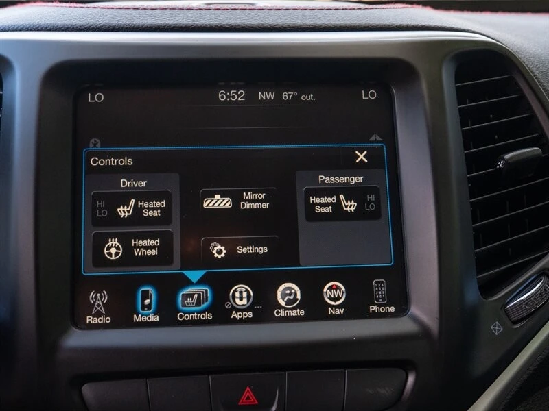 2015 Jeep KL Cherokee - Image 14 of 21