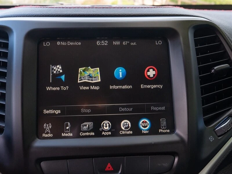 2015 Jeep KL Cherokee - Image 17 of 21