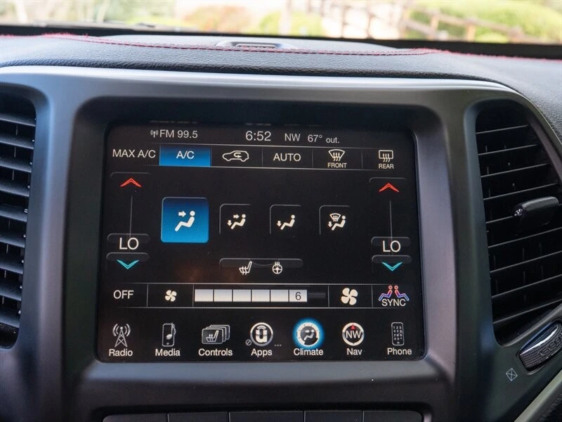 2015 Jeep KL Cherokee - Image 11 of 21