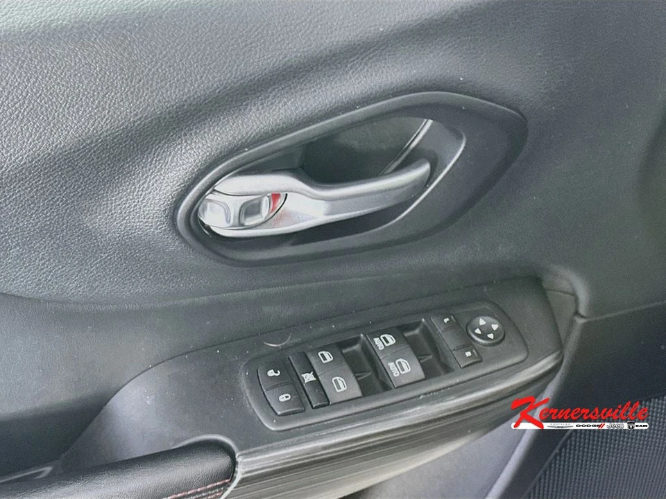 2015 Jeep KL Cherokee - Image 23 of 24