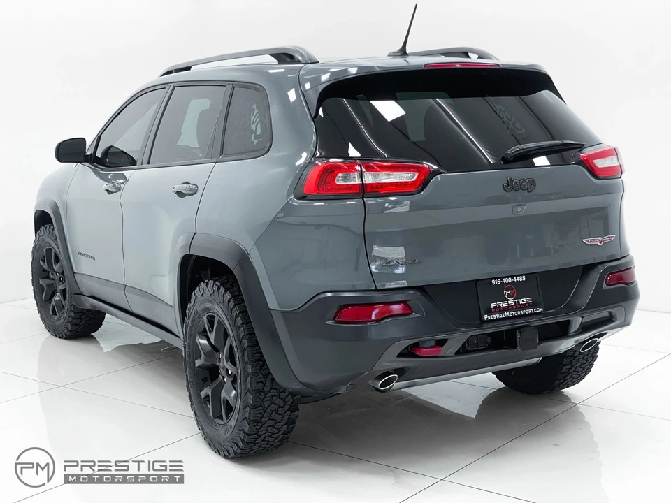 2015 Jeep - Image 4 of 31