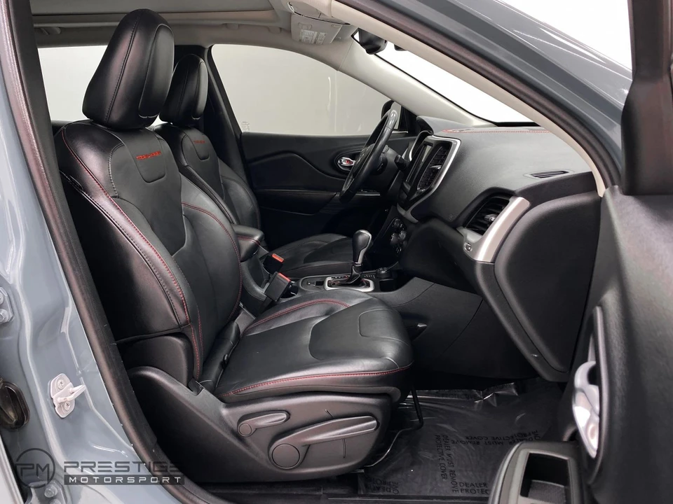 2015 Jeep KL Cherokee - Image 14 of 31