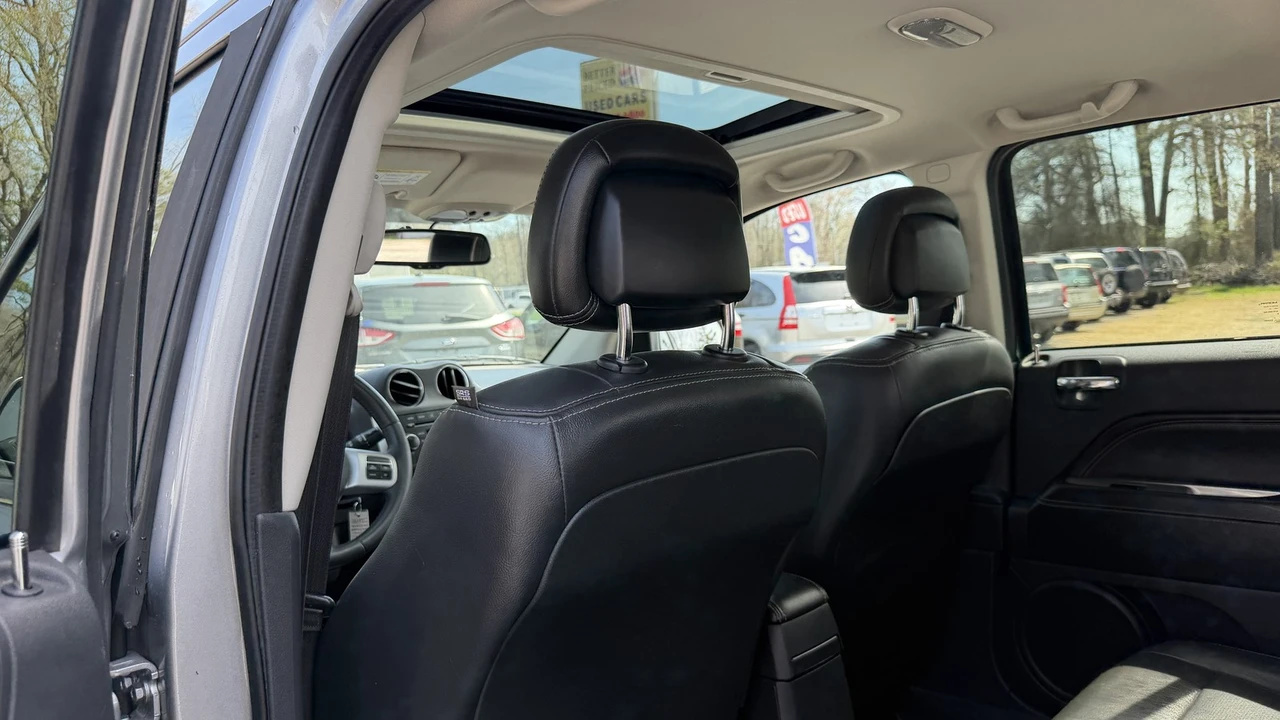 2015 Jeep Compass - Image 6 of 17