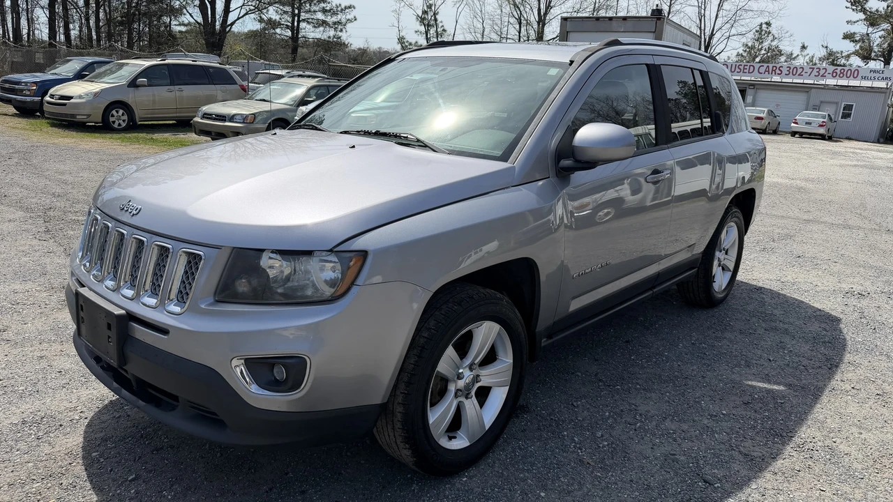 2015 Jeep Compass - Image 16 of 17