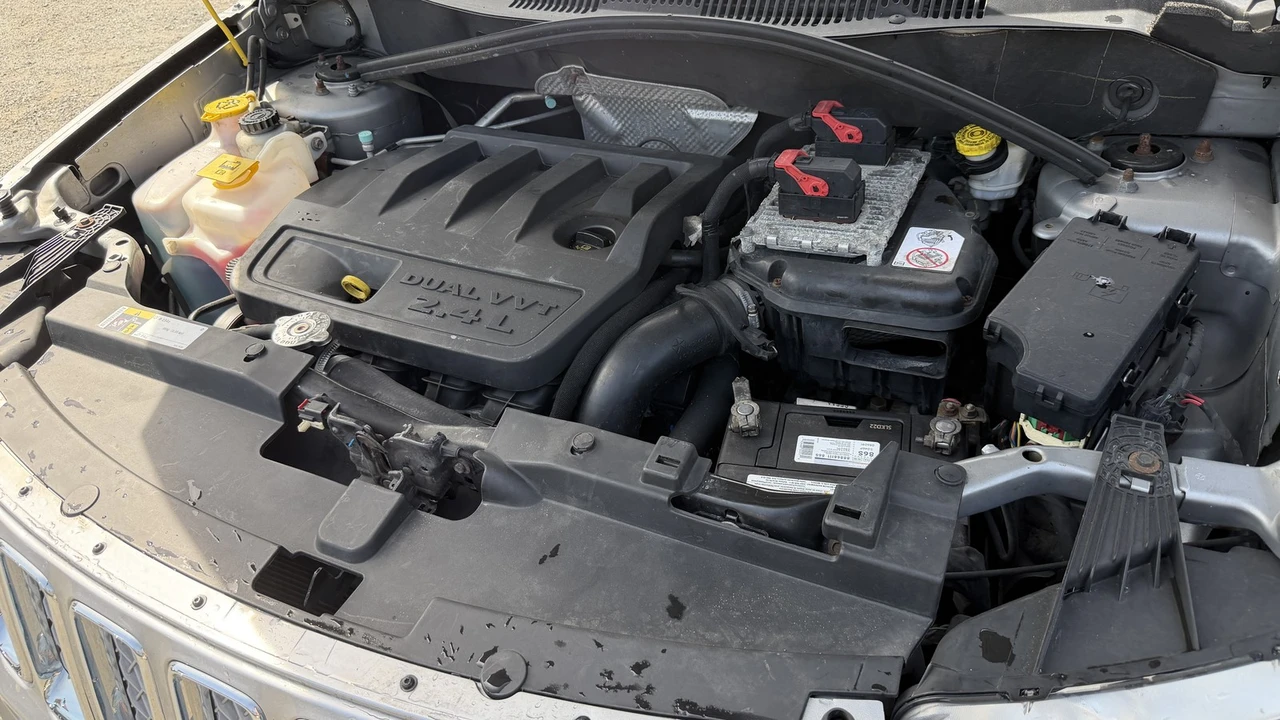 2015 Jeep Compass - Image 3 of 17