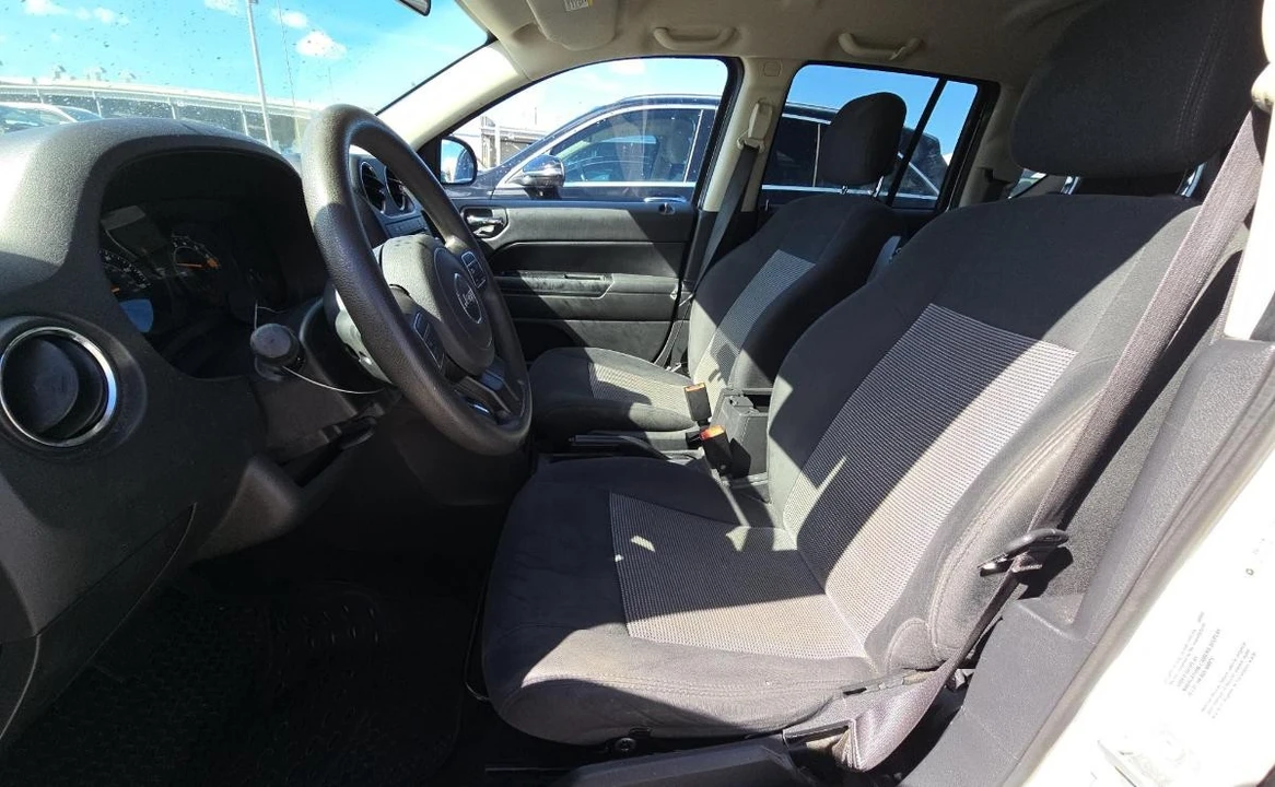 2015 Jeep Compass - Image 7 of 14
