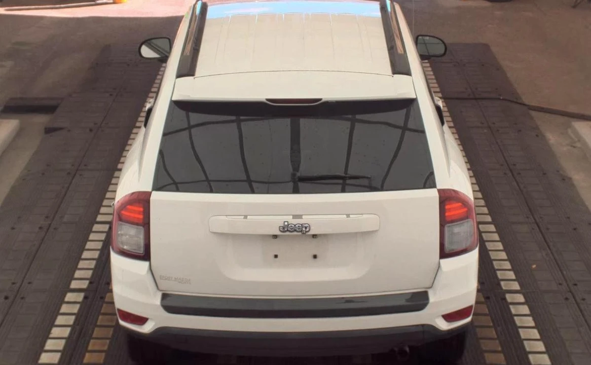 2015 Jeep Compass - Image 5 of 14