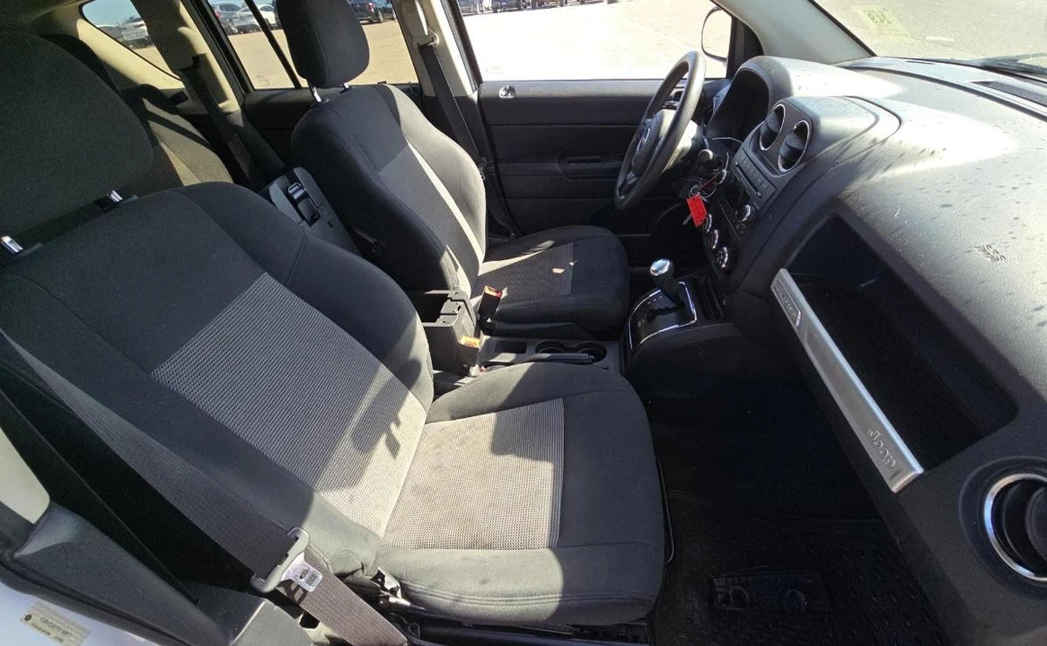 2015 Jeep Compass - Image 8 of 14