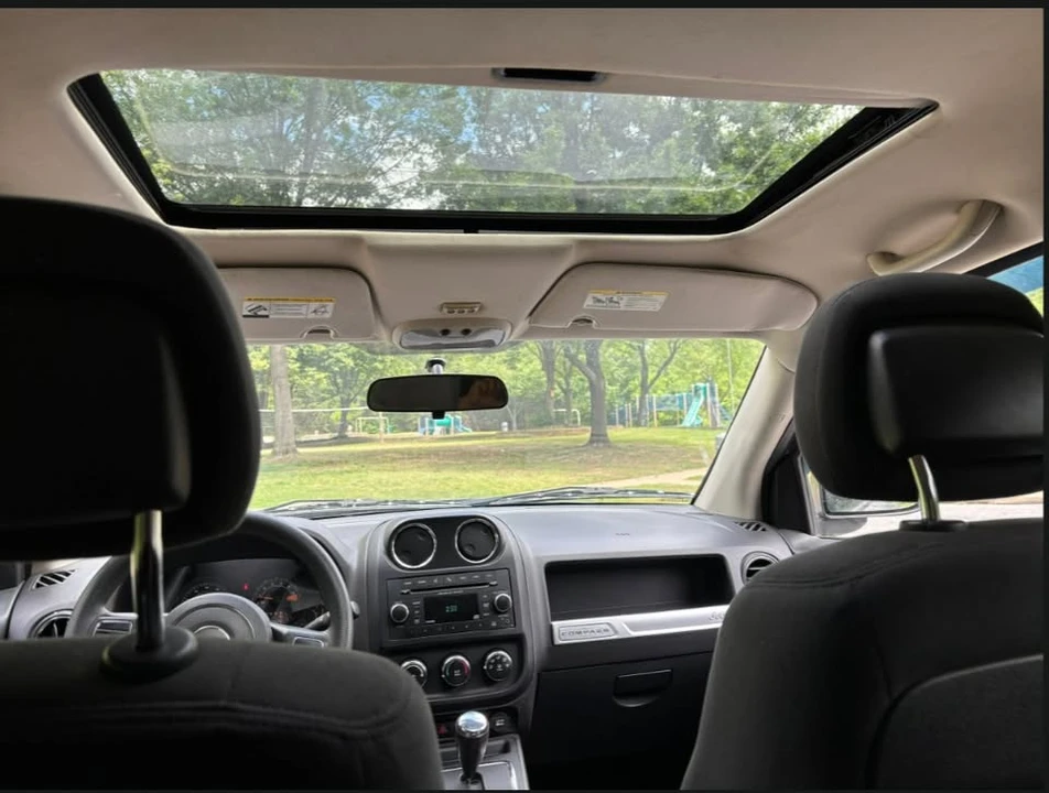 2015 Jeep Compass - Image 12 of 18