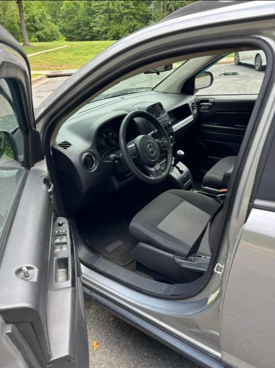 2015 Jeep Compass - Image 16 of 18