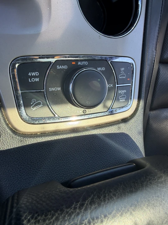 2015 Jeep Cherokee - Image 26 of 31