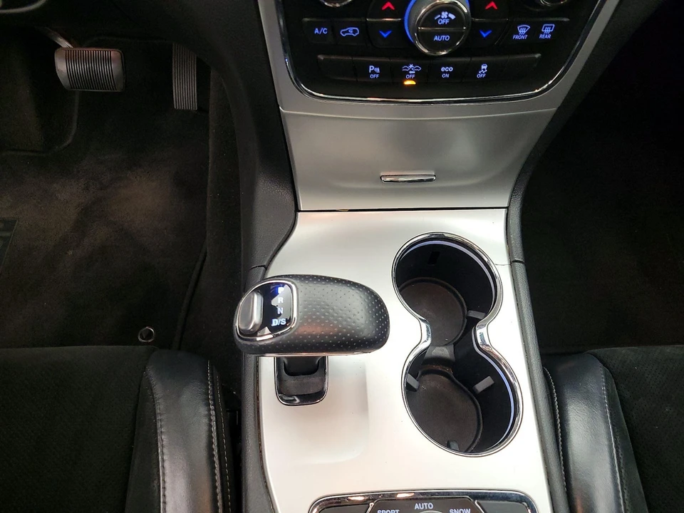 2015 Jeep WK2 Grand Cherokee SRT - Image 19 of 25