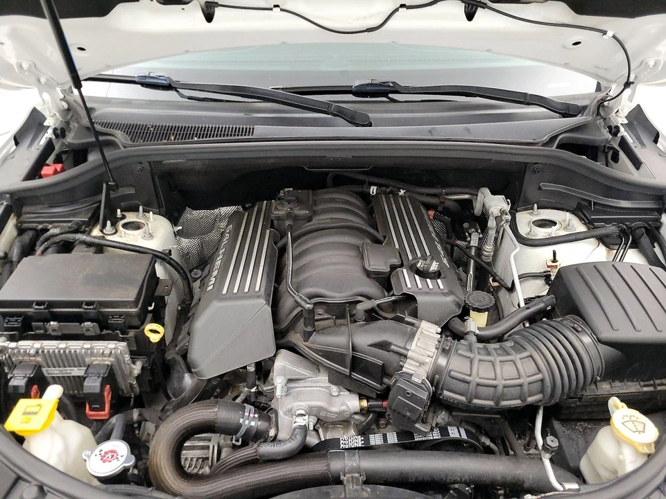 2015 Jeep WK2 Grand Cherokee SRT - Image 24 of 25