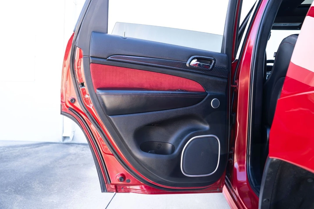 2015 Jeep WK2 Grand Cherokee SRT - Image 23 of 31