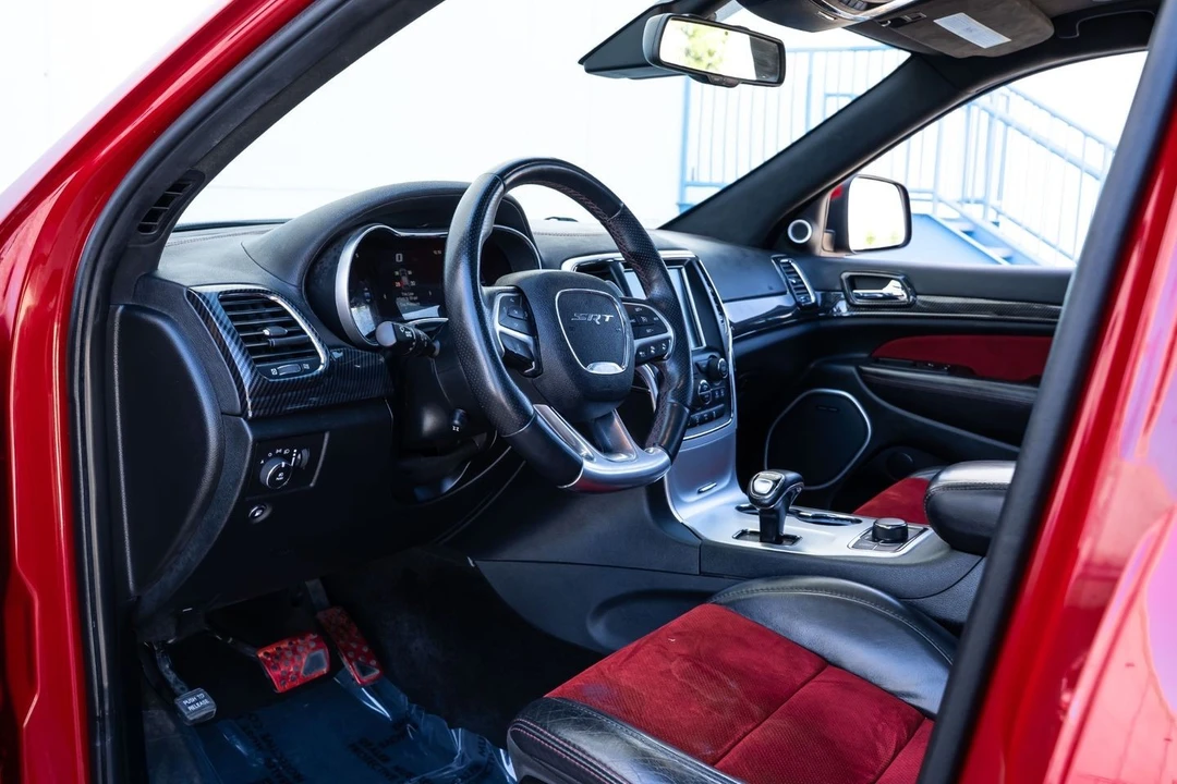 2015 Jeep WK2 Grand Cherokee SRT - Image 19 of 31