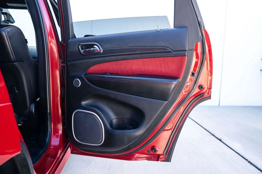 2015 Jeep WK2 Grand Cherokee SRT - Image 29 of 31