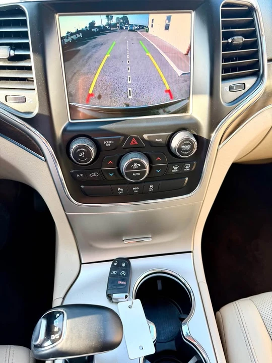 2015 Jeep Grand Wagoneer - Image 15 of 18