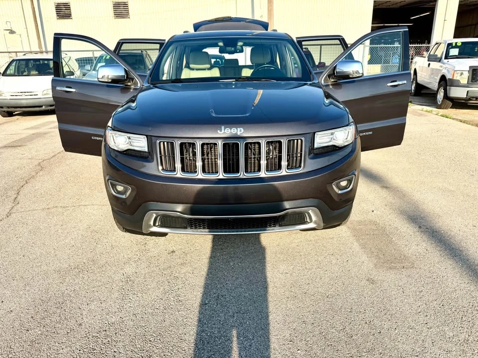 2015 Jeep Grand Wagoneer - Image 16 of 18
