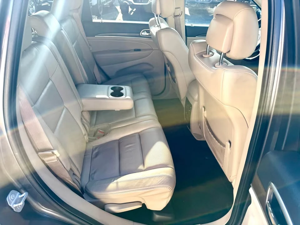 2015 Jeep Grand Wagoneer - Image 8 of 18