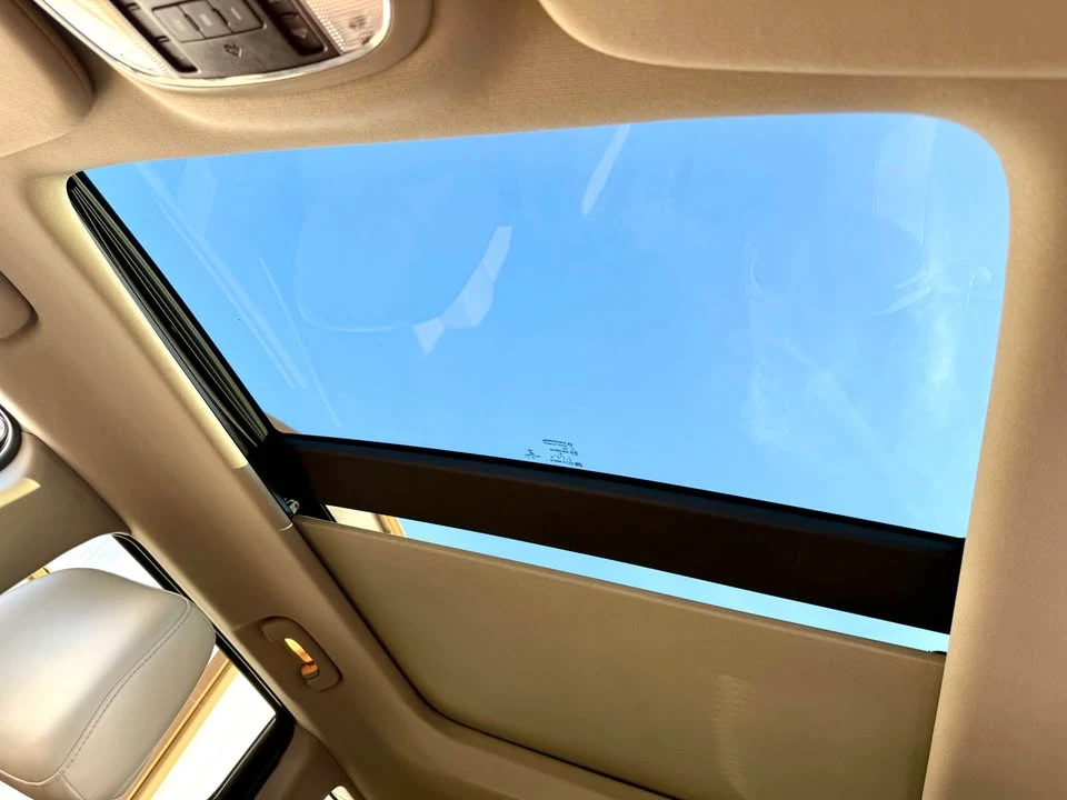 2015 Jeep Grand Wagoneer - Image 12 of 18