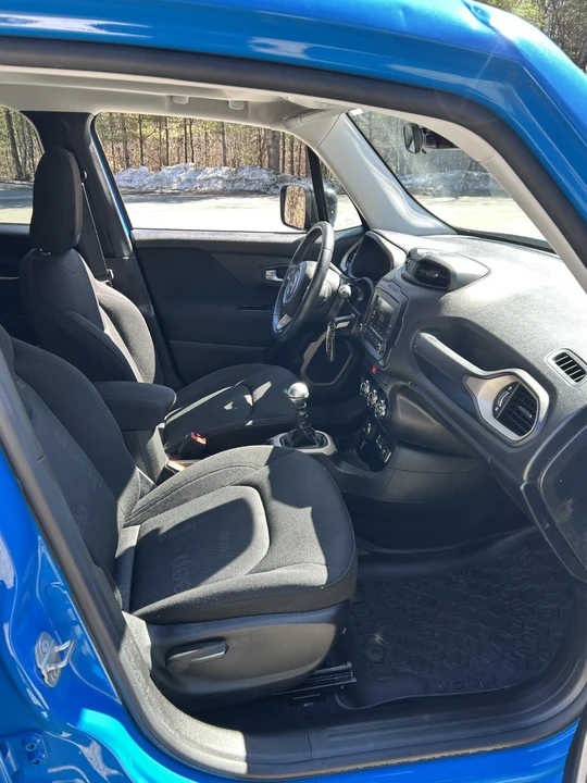2015 Jeep Renegade - Image 13 of 21