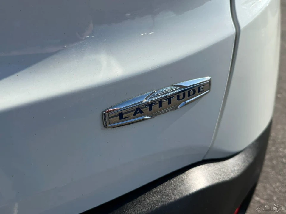 2015 Jeep Renegade - Image 14 of 21