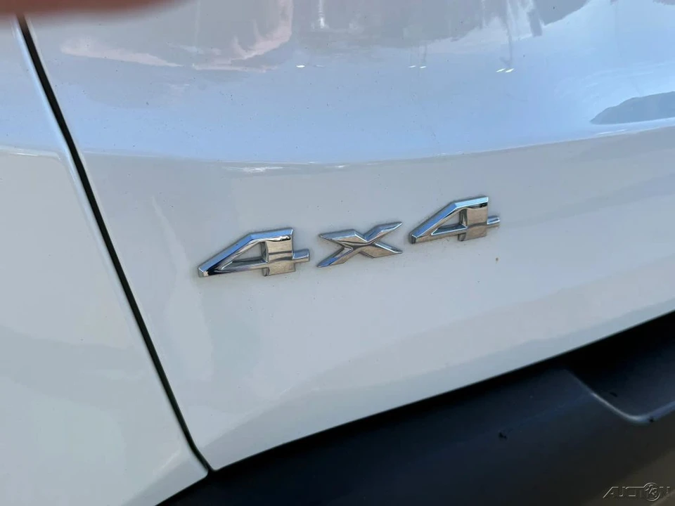 2015 Jeep Renegade - Image 13 of 21