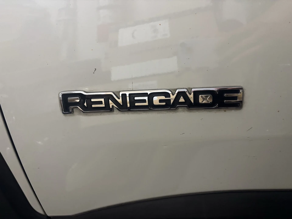 2015 Jeep Renegade - Image 6 of 31