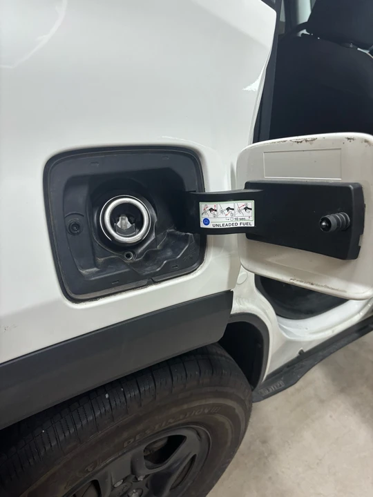 2015 Jeep Renegade - Image 19 of 31
