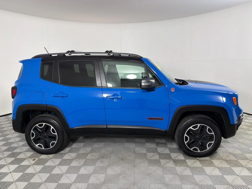 2015 Jeep Renegade - Image 4 of 12