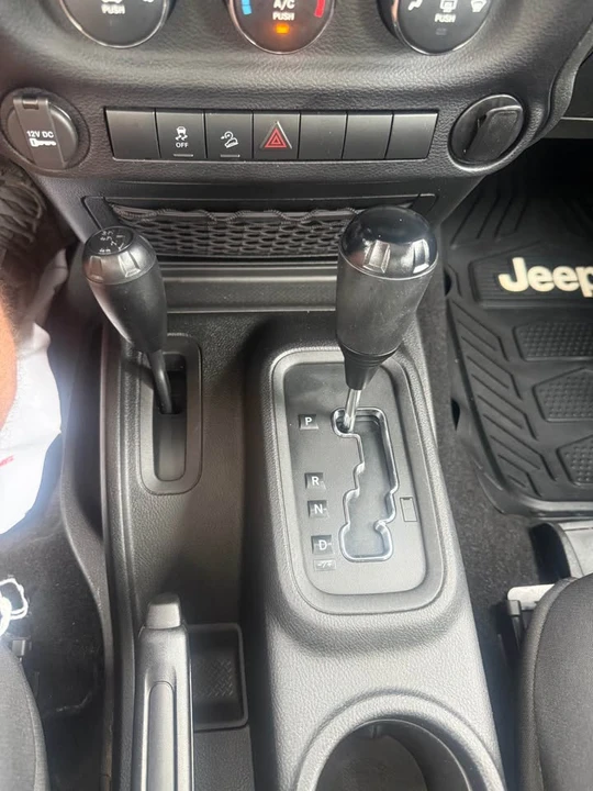 2015 Jeep JK Wrangler - Image 17 of 18