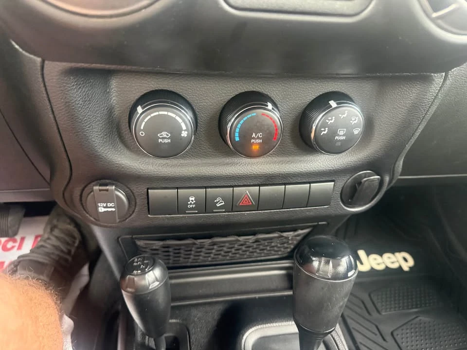 2015 Jeep JK Wrangler - Image 16 of 18