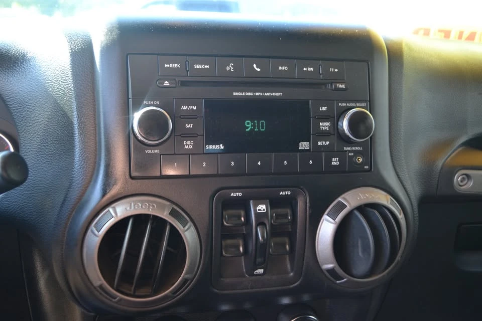 2015 Jeep JK Wrangler - Image 9 of 15