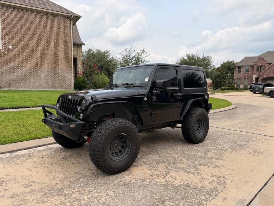 2015 Jeep JK Wrangler - Image 2 of 8