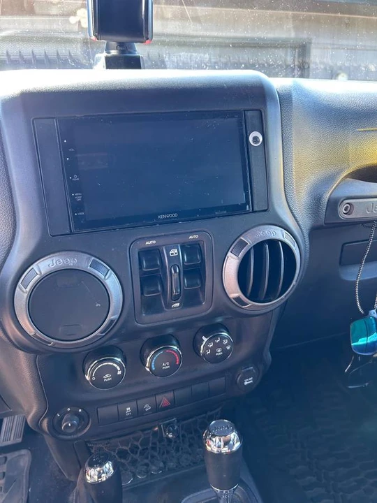 2015 Jeep JK Wrangler - Image 15 of 21