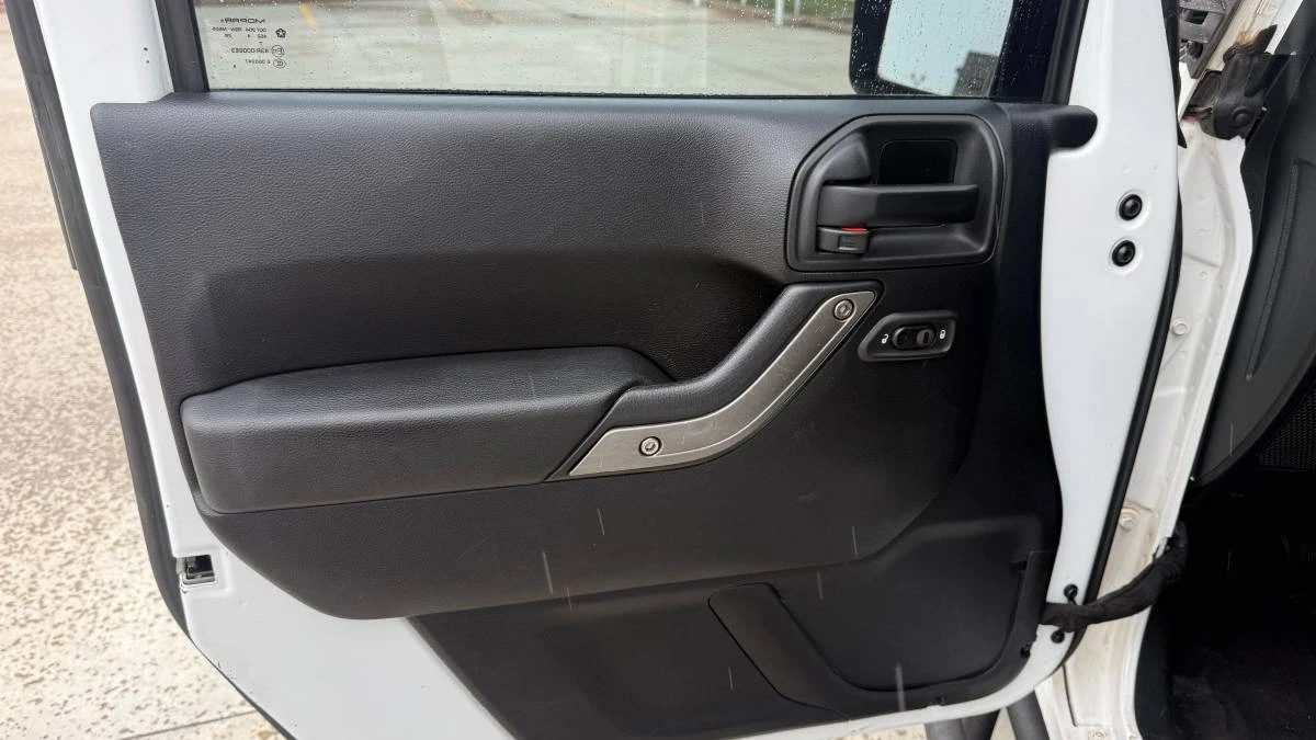 2015 Jeep JK Wrangler - Image 12 of 13