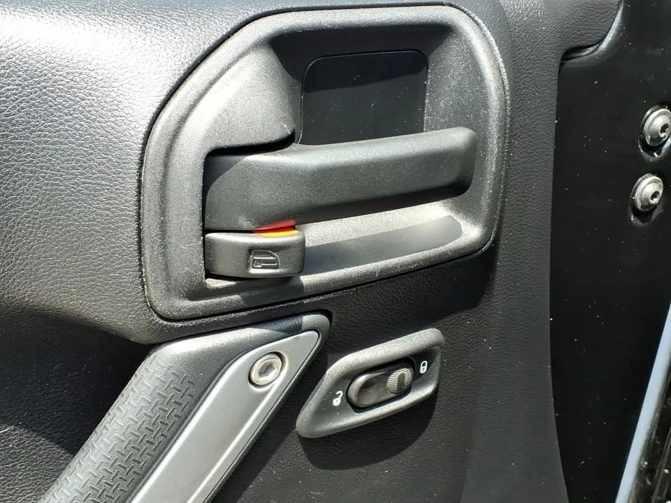 2015 Jeep JK Wrangler - Image 17 of 20