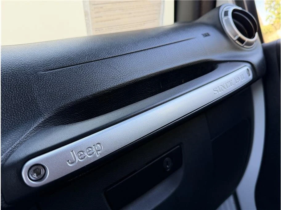 2015 Jeep JK Wrangler - Image 16 of 20