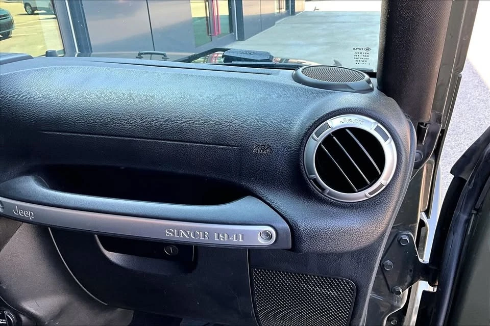 2015 Jeep JK Wrangler - Image 16 of 20