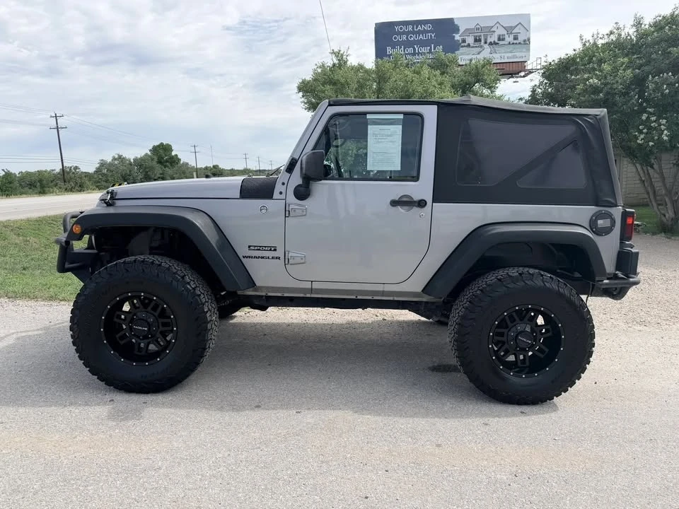 2015 Jeep JK Wrangler - Image 2 of 2