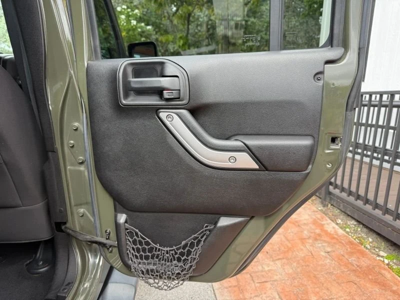 2015 Jeep JK Wrangler - Image 18 of 20