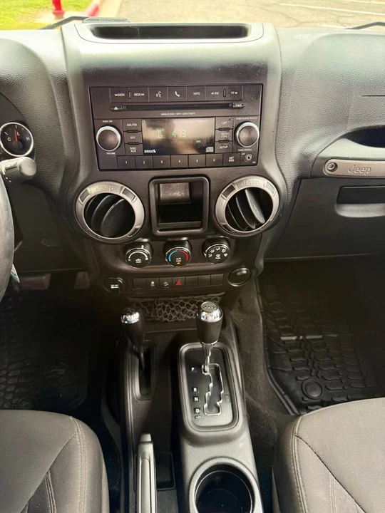 2015 Jeep JK Wrangler - Image 13 of 17