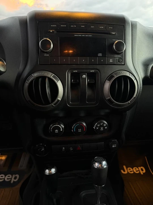 2015 Jeep JK Wrangler - Image 8 of 11