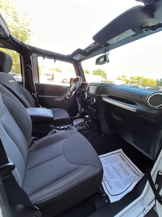2015 Jeep JK Wrangler - Image 17 of 21